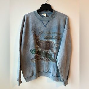Vintage Spirit Lake Outfitters Whitetail Deer Sweatshirt